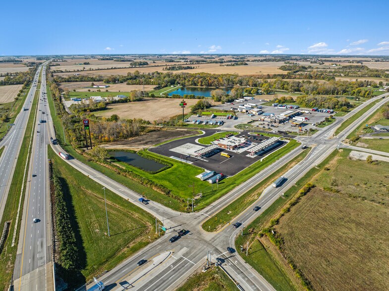 More Photos Of 6579 Garringer-Edgefield rd, Jeffersonville Convenience Store For Sale
