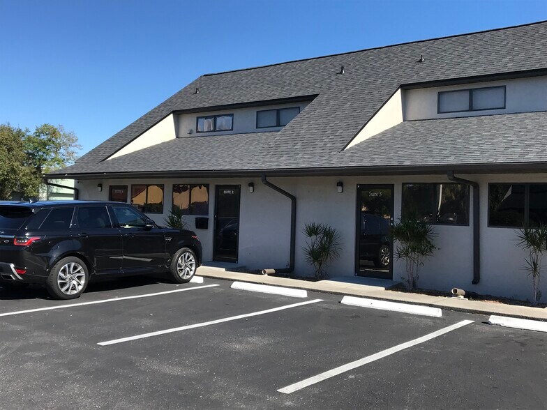 More Photos Of 5235 Ramsey Way, Fort Myers Office For Sale