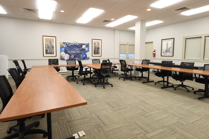 More Photos Of 116 E Berry St, Fort Wayne Office For Lease