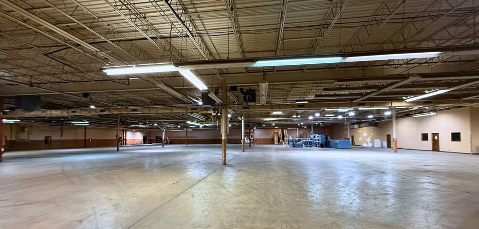 More Photos Of 212 National Ave, Spartanburg Manufacturing For Lease