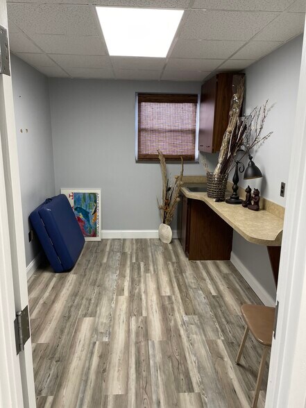 More Photos Of 9712 Belair Rd, Nottingham Medical For Lease