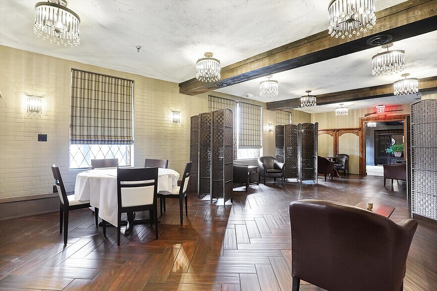 More Photos Of 35 S Main St, Batesville Warehouse For Sale