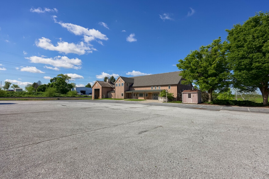 More Photos Of 709 Hartman Station Rd, Lancaster Loft Creative Space For Lease