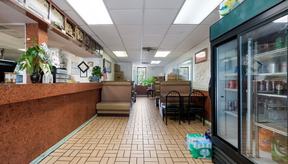 More Photos Of 835 Glenside Ave, Wyncote Unknown For Sale