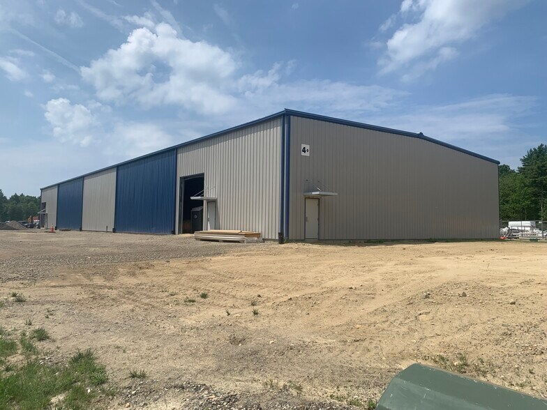 More Photos Of 370 Wareham St, Middleborough Warehouse For Lease