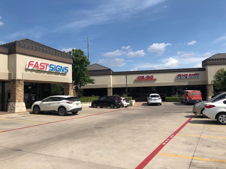 More Photos Of 105 E Old Settlers Blvd, Round Rock Unknown For Lease