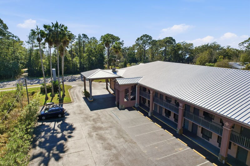More Photos Of 249 US Highway 98, Apalachicola Hotel For Sale