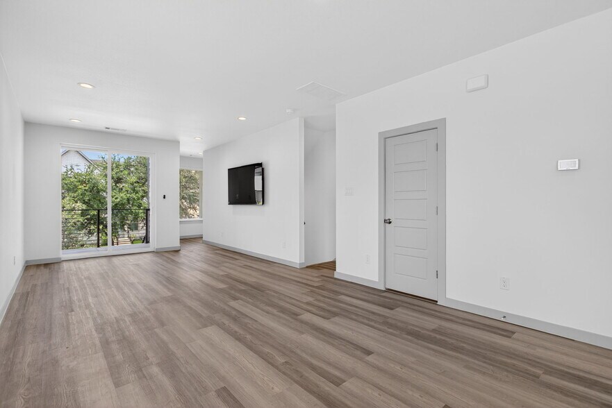More Photos Of 3133 Cockrell Ave, Fort Worth Apartments For Sale