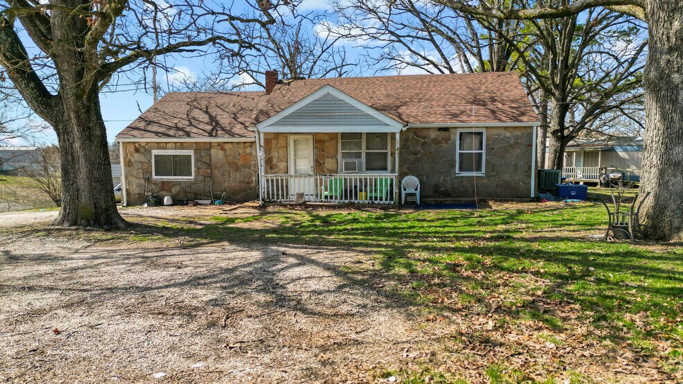 More Photos Of 210 Country Living Ln, Eldon Manufactured Housing Mobile Home Park For Sale