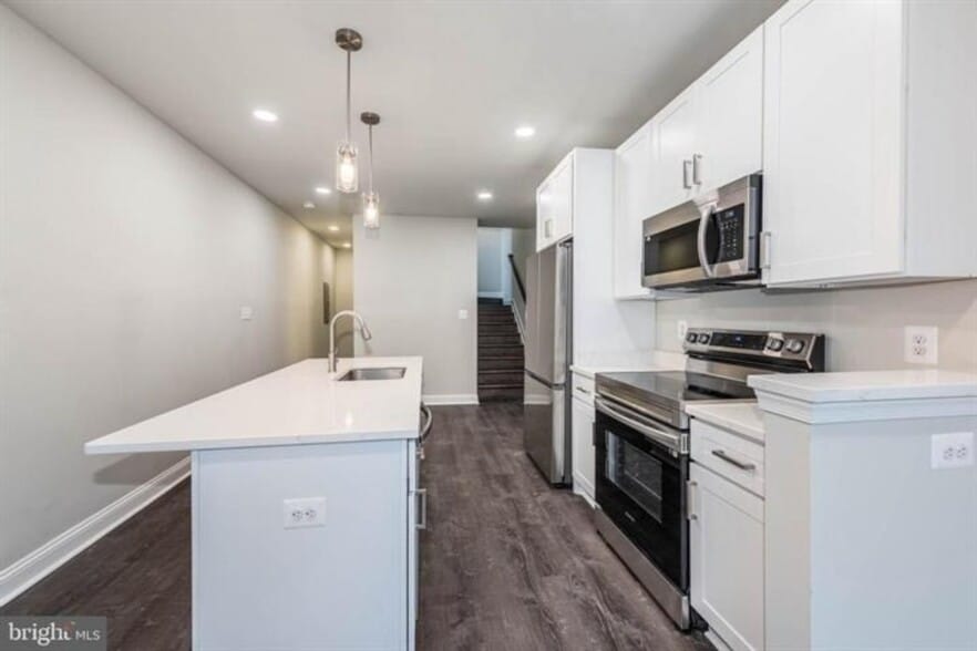 More Photos Of 400 N Patterson Park Ave, Baltimore Flex For Sale