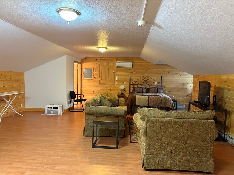 More Photos Of 3219 19th Ave E, Hibbing Manufacturing For Sale
