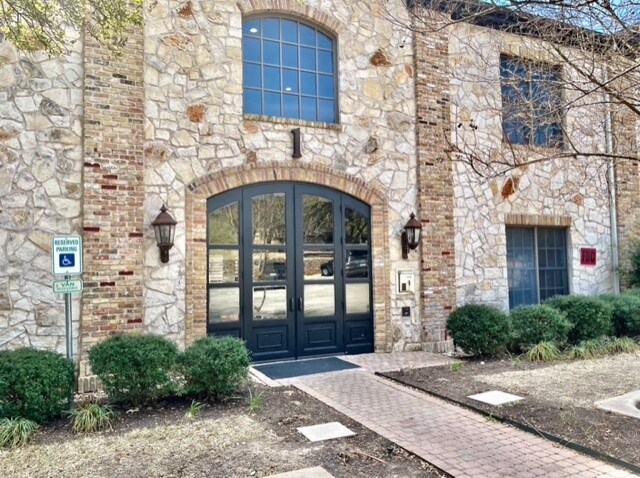 More Photos Of 4407 Bee Caves Rd, West Lake Hills Office For Lease