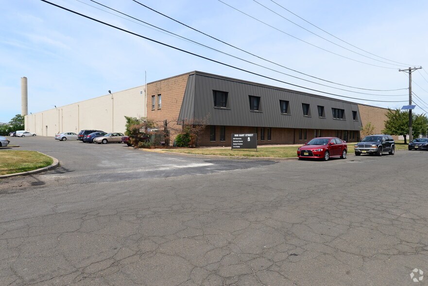 More Photos Of 900 Hart St, Rahway Warehouse For Lease