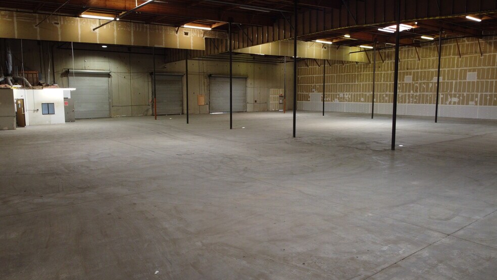 More Photos Of 8470 Belvedere Ave, Sacramento Warehouse For Lease