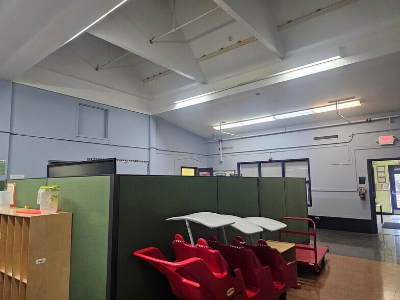 More Photos Of 2800 Caroline St, Saint Louis Specialty For Sale