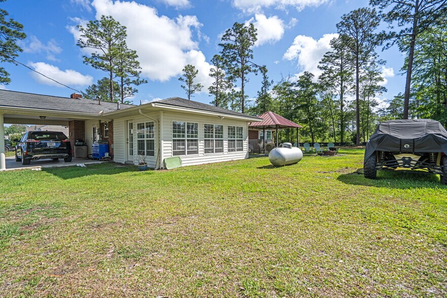 More Photos Of 695 Blue Jay Rd, Rincon General Retail For Sale