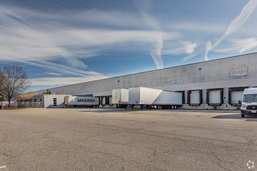 More Photos Of 4800 Eubank Rd, Richmond Distribution For Lease