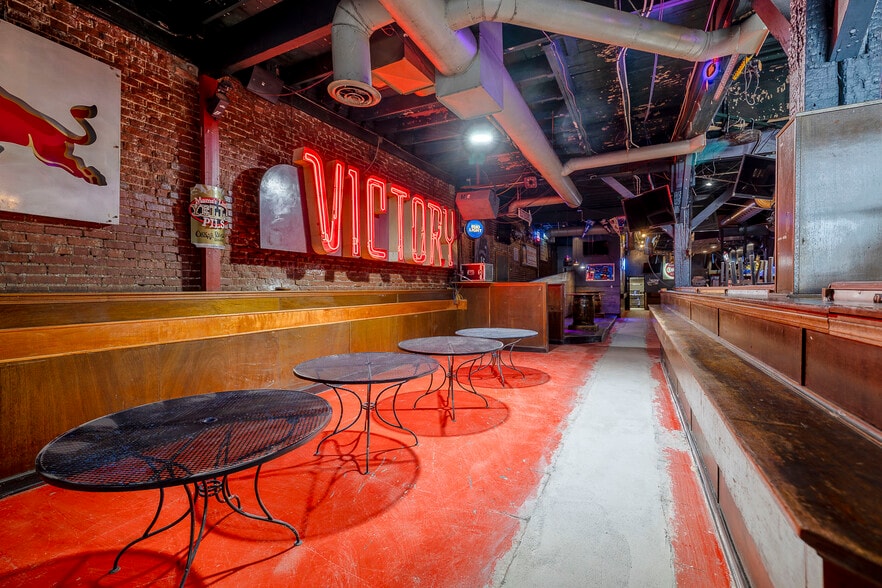 More Photos Of 117 N Mosley St, Wichita Bar For Sale