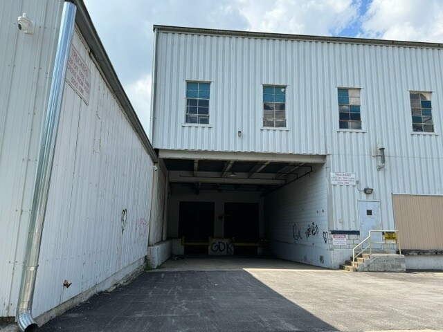 More Photos Of 315 Brighton St, La Porte Manufacturing For Lease