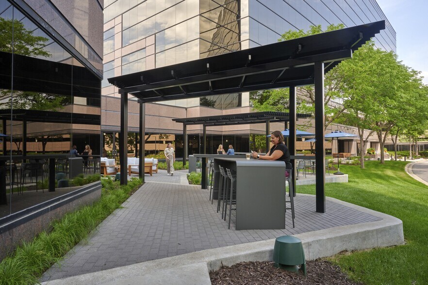 More Photos Of 2 Meridian Crossings, Richfield Office For Lease