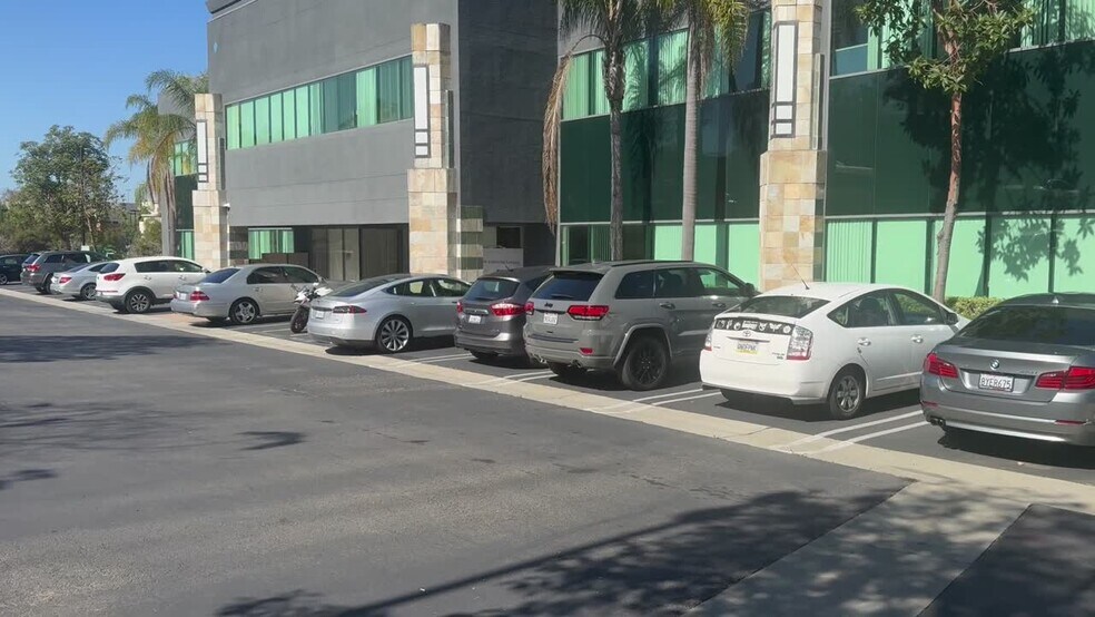 More Photos Of 440 S Melrose Dr, Vista Office For Lease