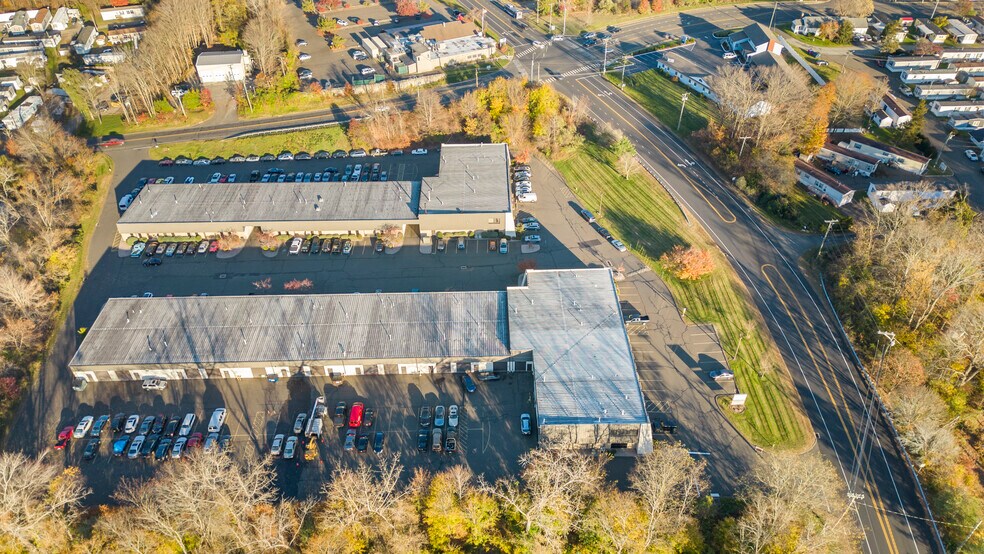 More Photos Of 540 E Main St, Branford Flex For Sale