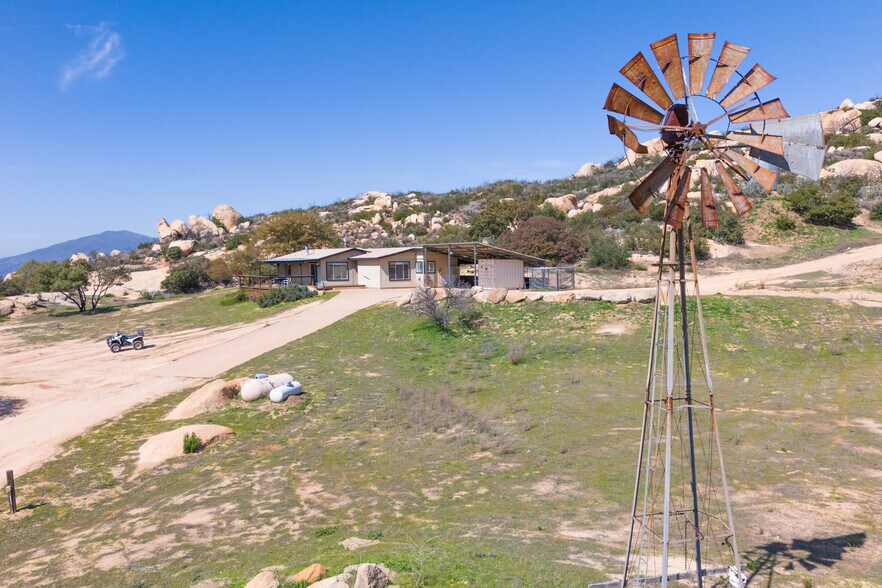 More Photos Of 19191 High Glen Rd, Alpine Specialty For Sale