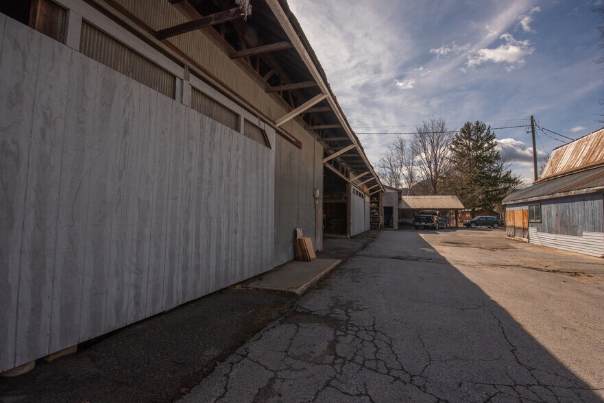 More Photos Of 105 Hand ave, Elizabethtown Industrial For Sale