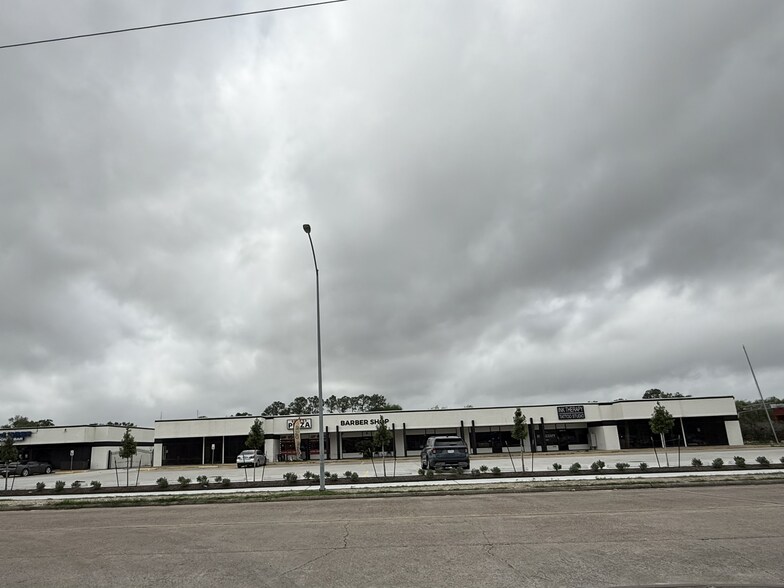 More Photos Of 16504-16524 Sea Lark Rd, Houston Unknown For Lease