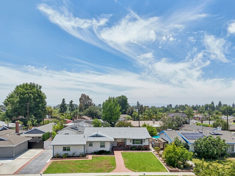 More Photos Of 17148 Stare St, Northridge Apartments For Sale