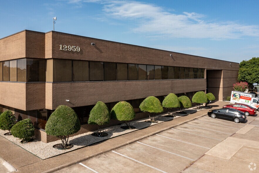 Primary Photo Of 12959 Jupiter Rd, Dallas Office For Sale