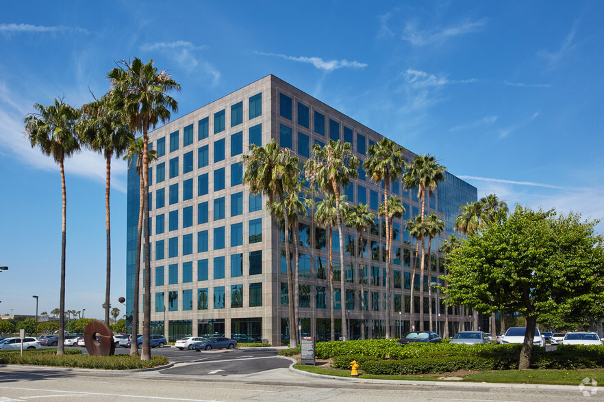 Primary Photo Of 3780 Kilroy Airport Way, Long Beach Office For Lease