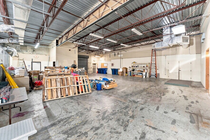 More Photos Of 1365 Hamlet Ave, Clearwater Flex For Lease
