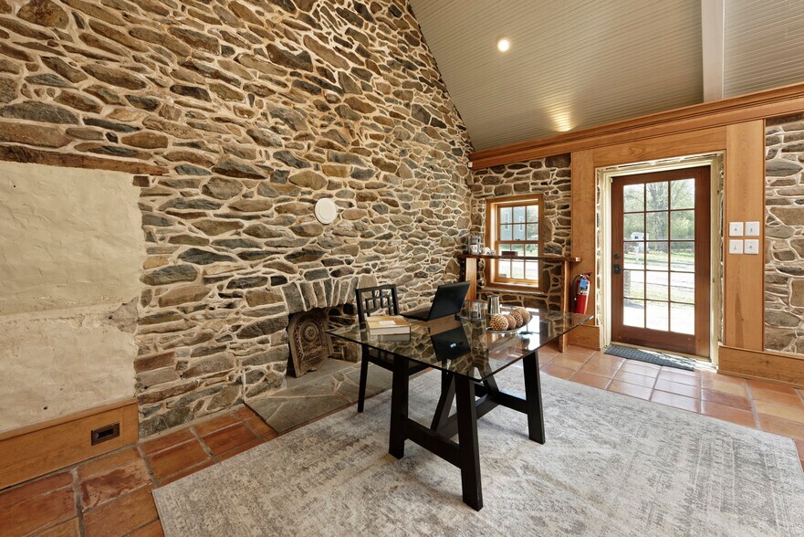 More Photos Of 9030 John S Mosby Hwy, Upperville Freestanding For Lease