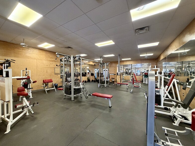 More Photos Of 213 W Hobsonway, Blythe Office Residential For Sale