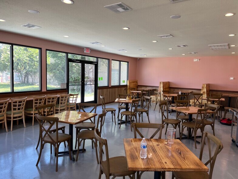 More Photos Of 7810 Bellfort Rd, Houston Restaurant For Sale