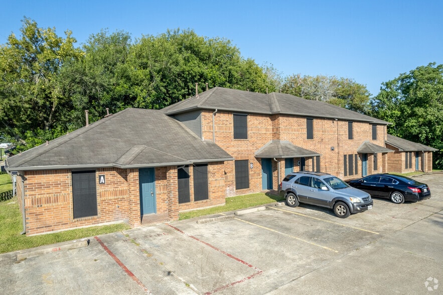 More Photos Of 5301 FM 517 Rd E, Dickinson Apartments For Sale