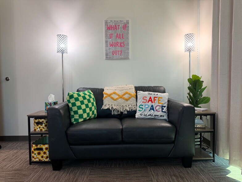 More Photos Of 1360 N Bullard Ave, Goodyear Office For Lease