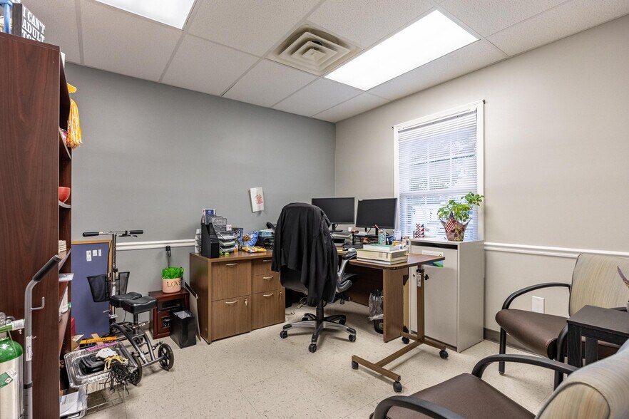 More Photos Of 1420 Fritz St SE, Cleveland Medical For Sale