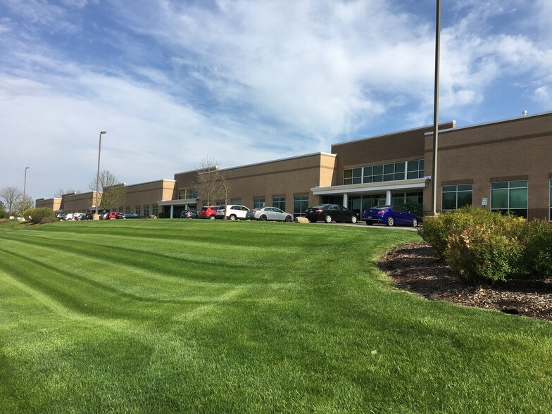 More Photos Of 11701 W Bradley Rd, Milwaukee Warehouse For Lease