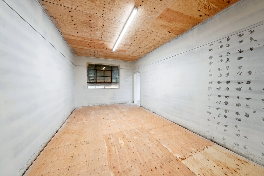 More Photos Of 619 S Fir St, Medford Refrigeration Cold Storage For Sale