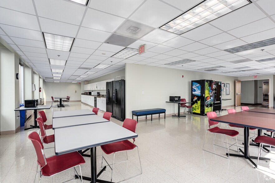 More Photos Of 4235 28th Ave, Marlow Heights Office For Lease