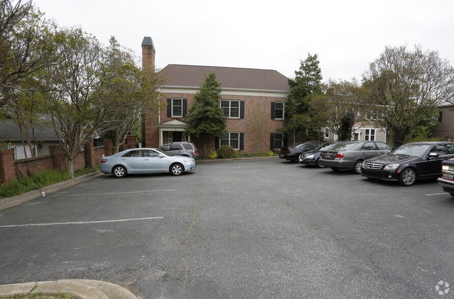 More Photos Of 665 N Academy St, Greenville Office For Lease