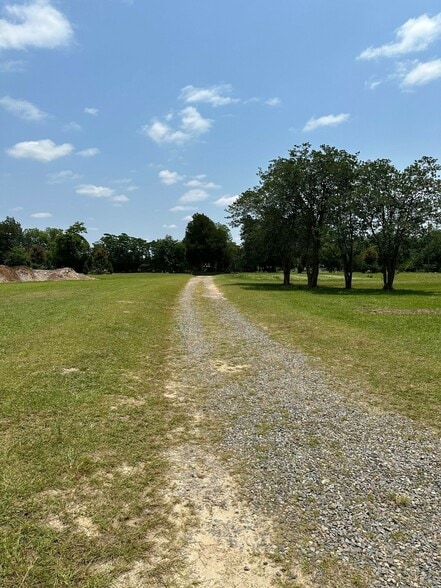 More Photos Of 2884 Pine Log Rd, Warrenville Office Residential For Lease
