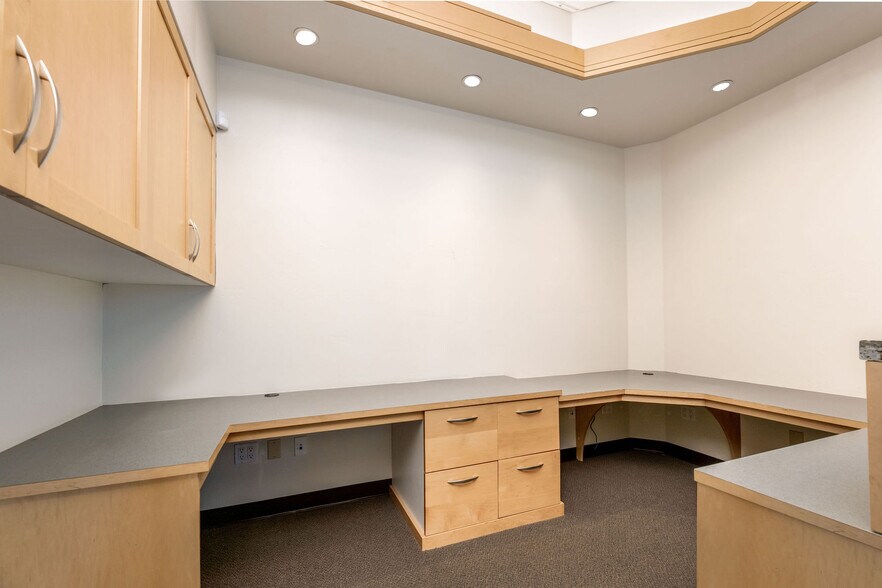 More Photos Of 345 Crown Point Cir, Grass Valley Flex For Lease