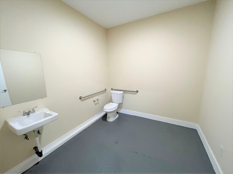 More Photos Of 5025-5031 Geary Blvd, San Francisco Storefront Retail Residential For Lease