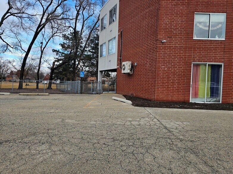 More Photos Of 4600 Frontage Rd, Hillside Skilled Nursing Facility For Lease