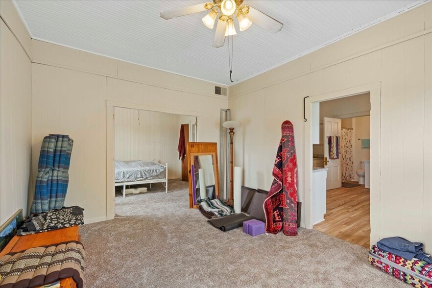 More Photos Of 200 & 204 W Main St, Waunakee Storefront Retail Residential For Sale