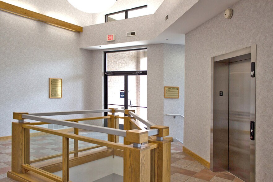 More Photos Of 822 Centennial Way, Lansing Office For Sale