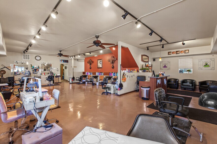 More Photos Of 207 S Division St, Pinehurst Storefront Retail Residential For Sale